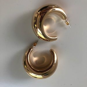 Gold this hoop earrings earrings